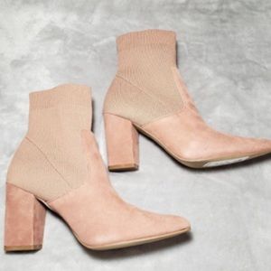 ✨🦩 Blush Suede Sock Bootie ✨🦩